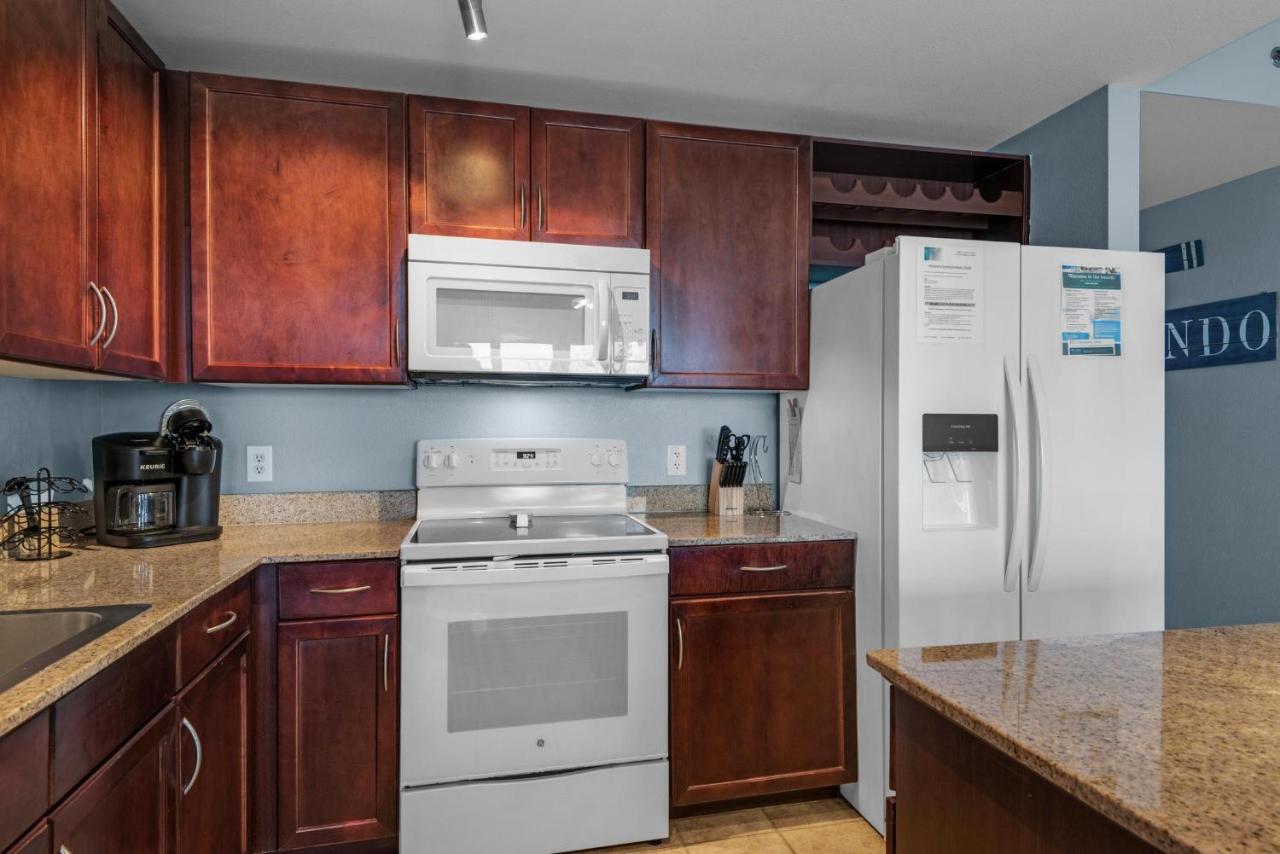 Laketown Wharf 1626 Holiday home *