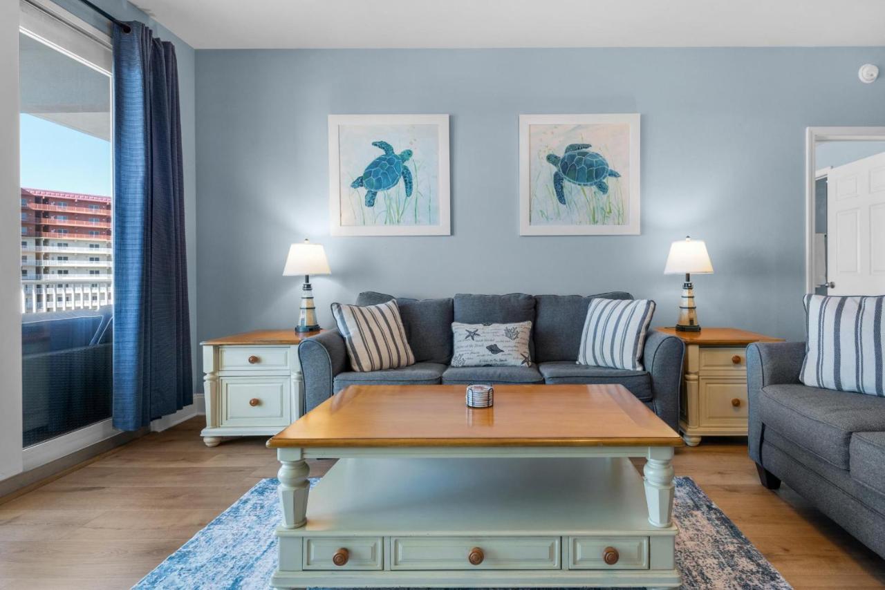 Laketown Wharf 1626 Holiday home