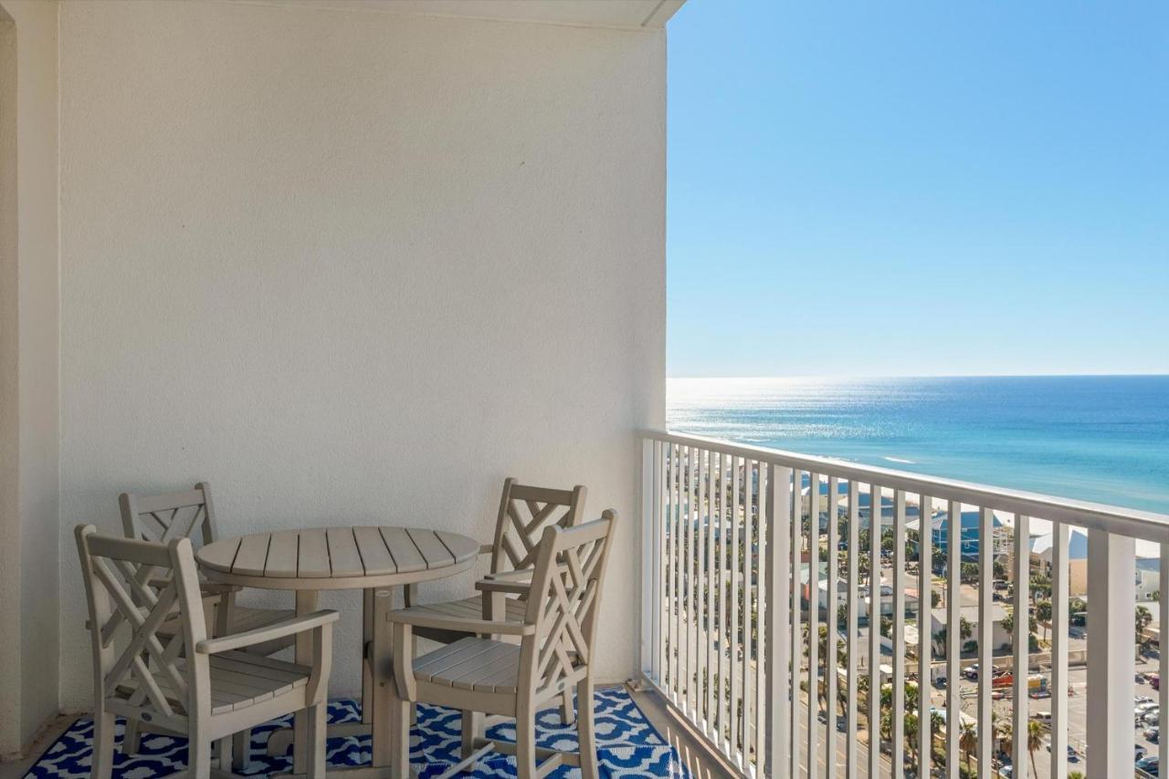 Laketown Wharf 1626 Holiday home *